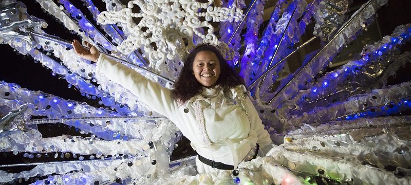 Performer at Boston Illuminate 2018